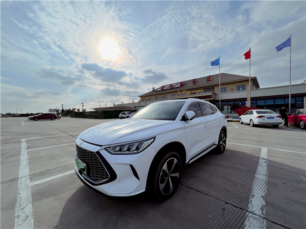 焦点登录:比亚迪兜底智能泊车、鸿蒙智行推智驾险:L3责任边界认定仍需突破